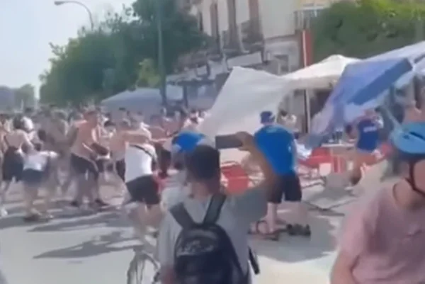 Torcedores brigam na Espanha antes da decisão da Liga Europa