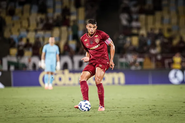 Thiago Silva com a camisa do Fluminense
