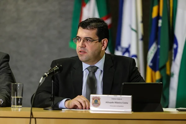 Procurador diz que ministro da Justiça não consultou PF sobre ações
