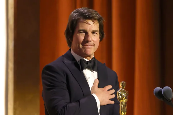 Tom Cruise é homenageado com Oscar honorário pelos 45 anos de carreira