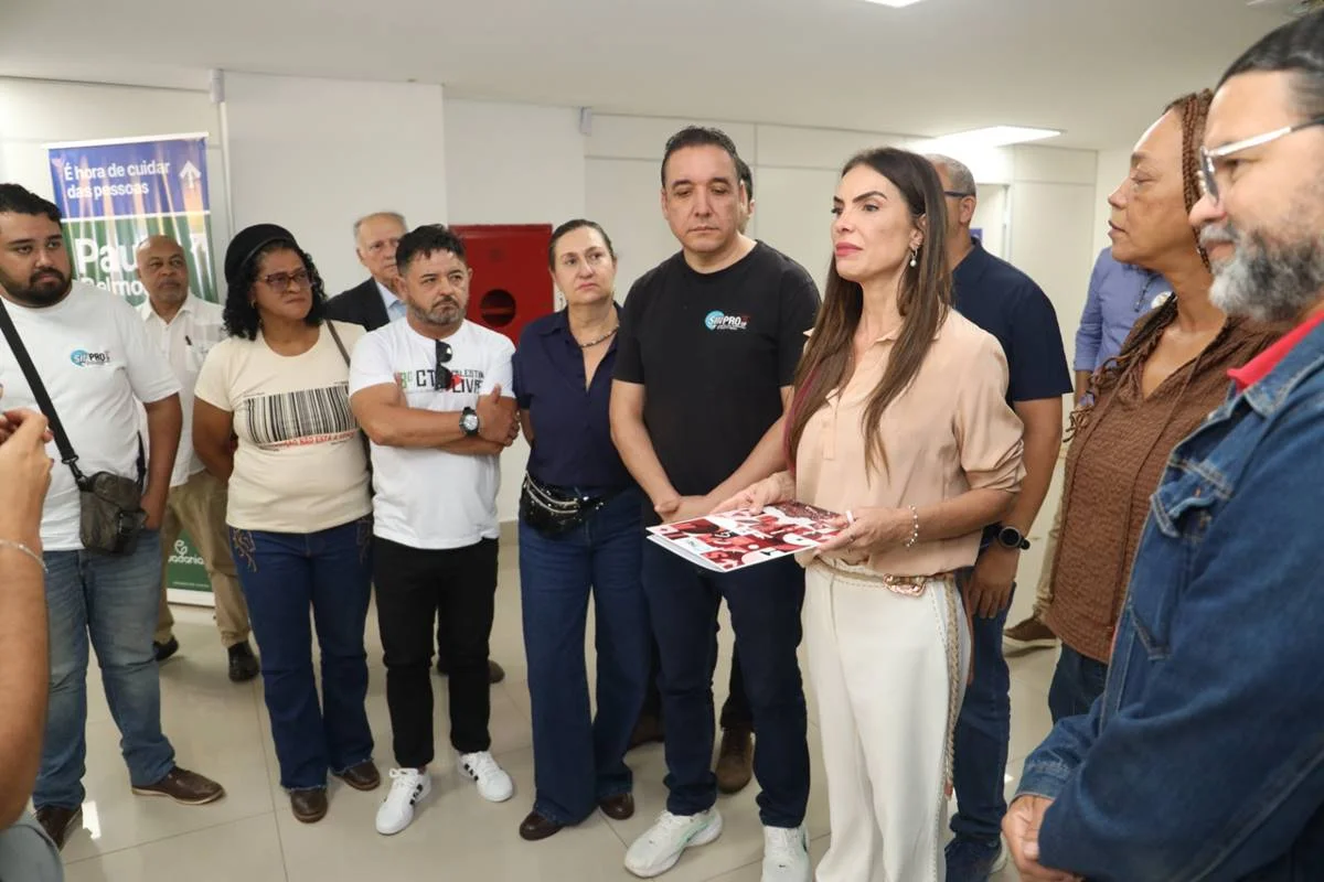 Paula prometeu abrir mesa de negociação permanente Paula prometeu abrir mesa de negociação permanente