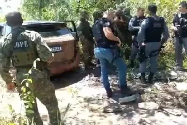 PMs durante confronto contra quadrilha -Metrópoles