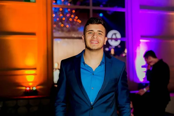 Zeca Alckmin comemora 18 anos com festa na Q5 Club