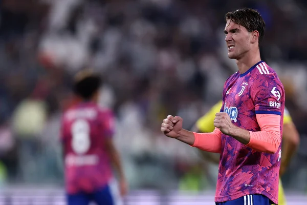 Juventus faz 3 no Bologna, encerra jejum de vitórias e minimiza crise