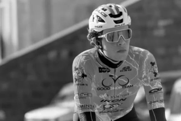 Ciclista de 18 anos é atropelado durante treino e morre na Itália