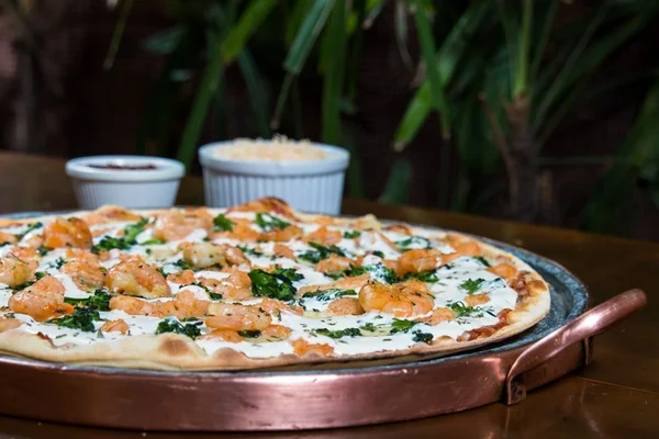 D’Lurdes abre nova casa com rodízio de pizza a R$ 29,90 por pessoa