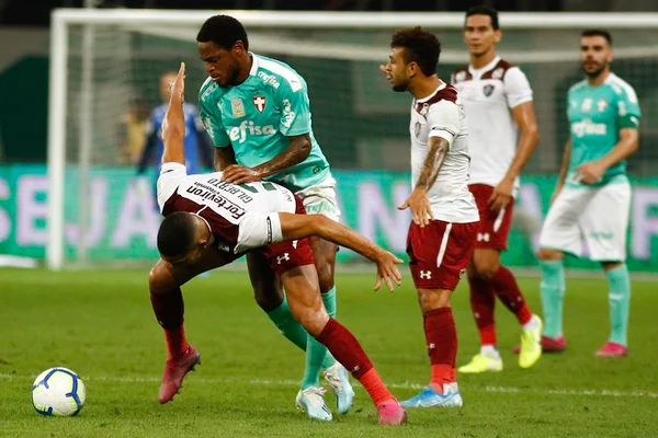 Palmeiras vence, diminui diferença no topo e mantém Fluminense no Z4