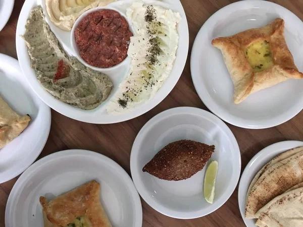 O árabe Damascus funciona para almoço despretensioso