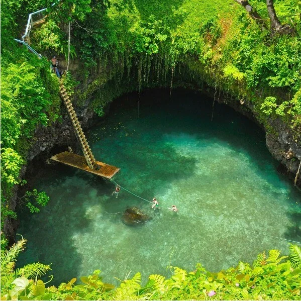 Ilhas de Samoa, sul do Oceano Pacífico, entre o Havai e a Nova Zelândia Ilhas de Samoa, sul do Oceano Pacífico, entre o Havai e a Nova Zelândia