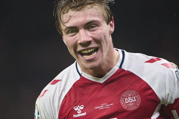 “Novo Haaland”: Arsenal, Real Madrid e Juventus disputam atacante