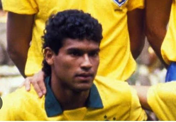 A vida do craque Müller: livro será lançado no DF neste fim de semana