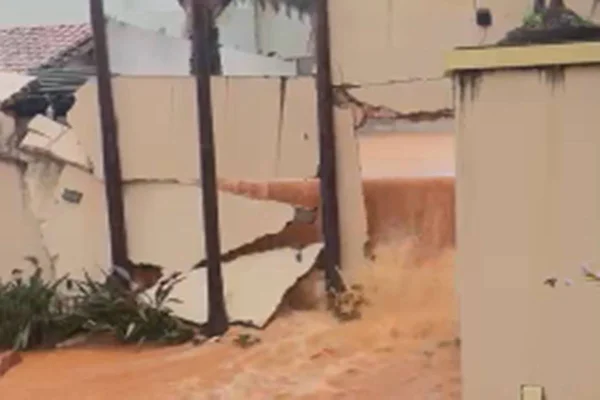O caos em imagens: chuva forte causa estragos em todas as partes do DF