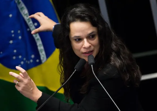Janaína Paschoal diz que Flávio “contaminará boas candidaturas”
