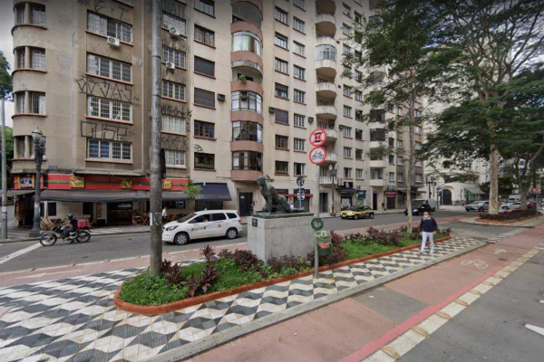 Bares de SP contratam seguranças para escoltar clientes até metrô