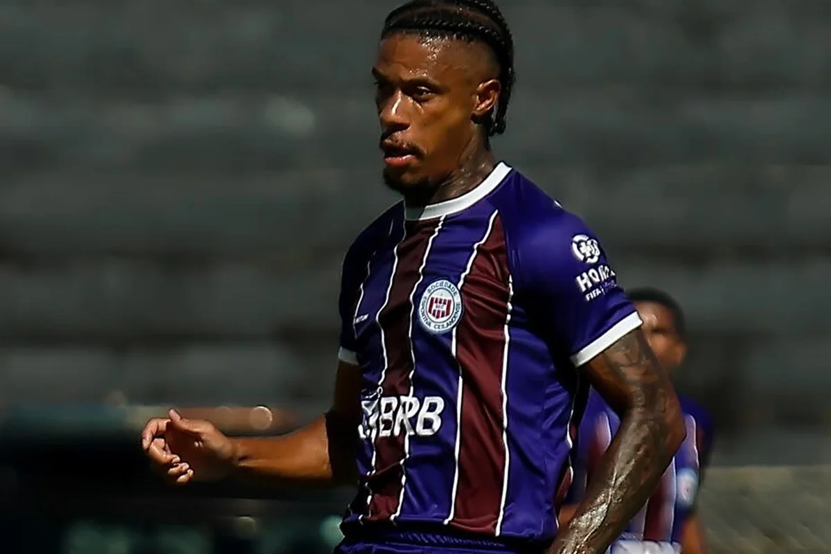 Breno Fagundes é jogador do Camaçari Futebol Clube Breno Fagundes é jogador do Camaçari Futebol Clube
