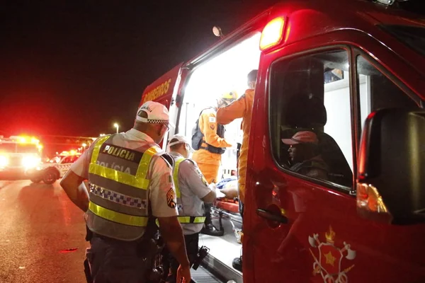 Três pessoas ficam feridas em dois atropelamentos no DF