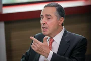 Guilherme Amado entrevista o presidente do TSE, Luís Roberto Barroso Guilherme Amado entrevista o presidente do TSE, Luís Roberto Barroso