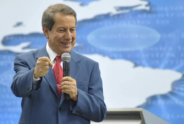 RR Soares supera Bolsonaro e tem cinco filhos candidatos