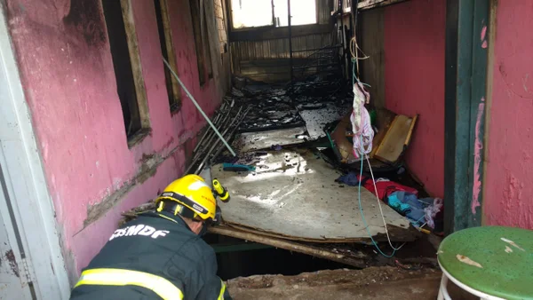 Incêndio atinge igreja pentecostal no DF