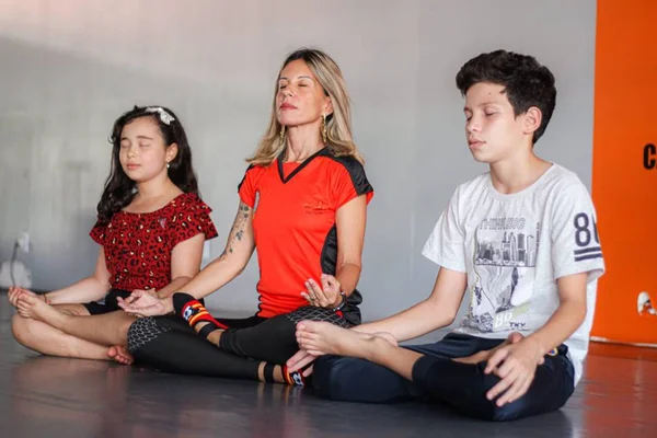 Aulas de yoga para crianças