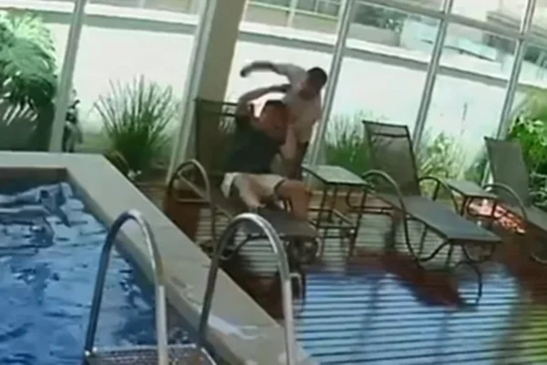 Sobrinho de Caiado é flagrado agredindo vizinho em prédio em Goiânia
