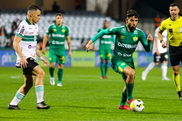 Alef Manga marca e Coritiba bate Cuiabá em duelo contra o rebaixamento