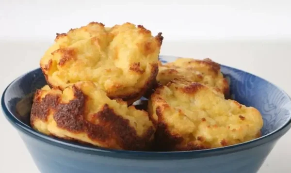 Delicioso! Faça a receita do bolinho de polenta com gorgonzola