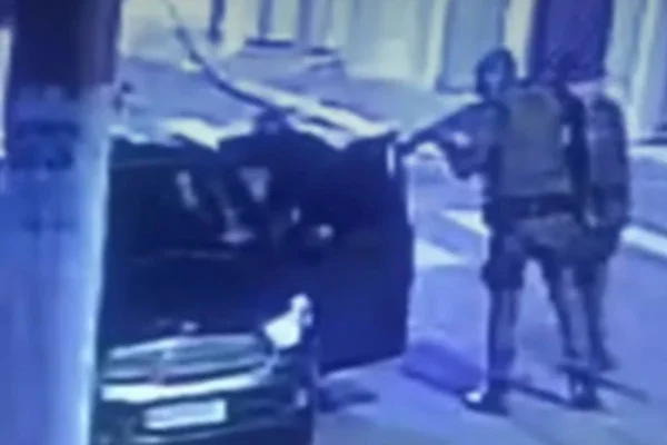 Especialistas em roubos e sequestros: PM prende 8 na zona leste de SP - Metrópoles