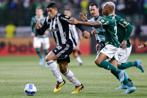 Palmeiras elimina Atlético nos pênaltis, encerra maldição e vai à semi