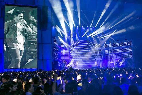 Jorge e Mateus emocionam em show que celebra 11 anos de carreira - imagem 3 Jorge e Mateus emocionam em show que celebra 11 anos de carreira - imagem 3