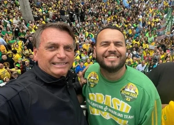 Jair Bolsonaro e deputado Gil Diniz