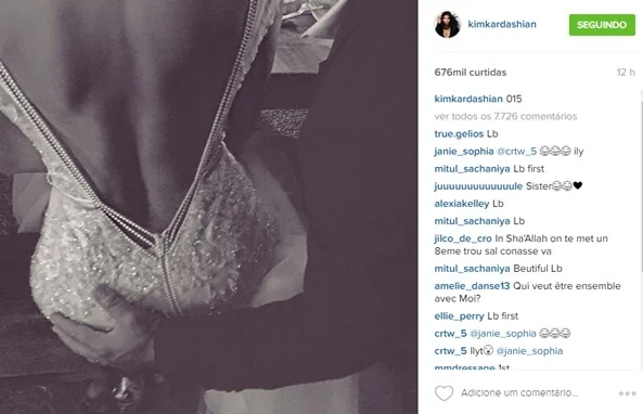 Divinas tetas. Kim Kardashian exibe decotão em fotos no Instagram - imagem 5 Divinas tetas. Kim Kardashian exibe decotão em fotos no Instagram - imagem 5
