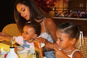 Bruna Biancardi diverte fãs ao mostrar make das filhas, Mel e Mavie, após Neymar ser "babá"