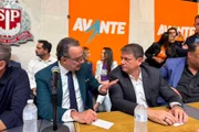 Augusto Cury e Tarcísio de Freitas na convenção do partido Avante
