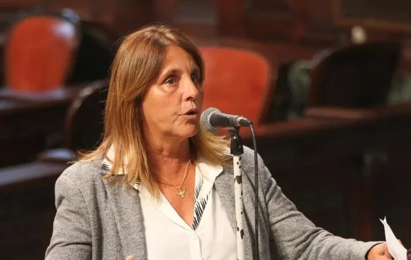 Imagem colorida da Deputada estadual pelo Rio Lucinha, que foi assaltada e sequestrada no Rio