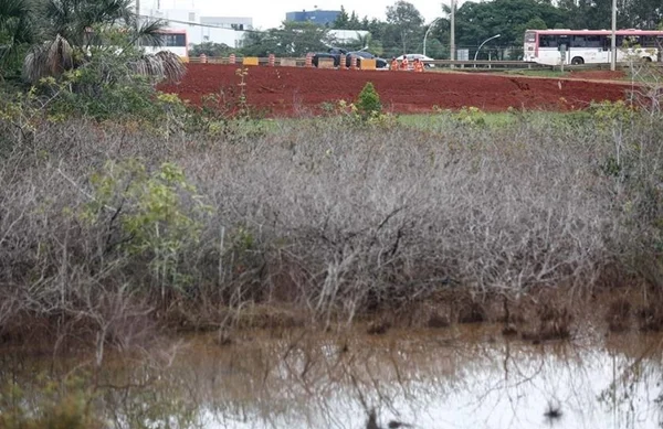 MPDFT identifica dano ambiental ao Lago Paranoá por obras do GDF