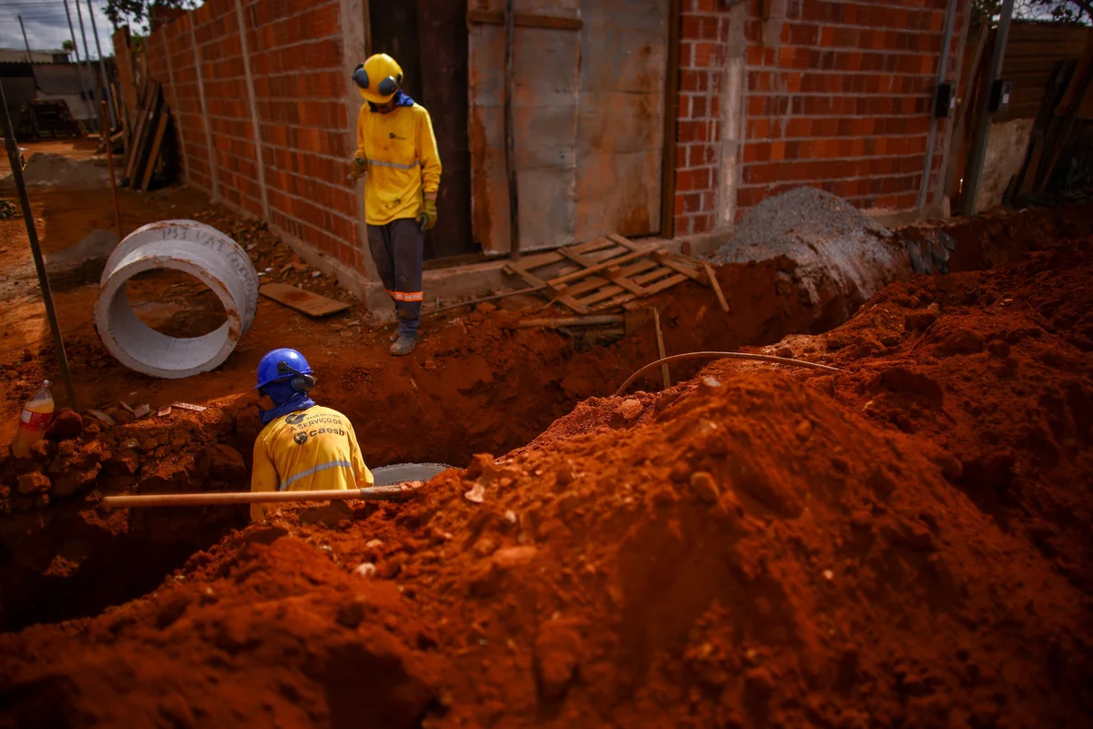 Serão implantados 5 mil metros de galerias de águas pluviais, além de bacias de absorção, pavimentação asfáltica e intertravada nas vias do bairro Serão implantados 5 mil metros de galerias de águas pluviais, além de bacias de absorção, pavimentação asfáltica e intertravada nas vias do bairro