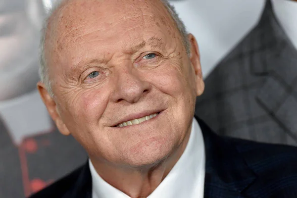 Ator que viveu Bento XVI em filme faz 85 anos na morte do Papa Emérito
