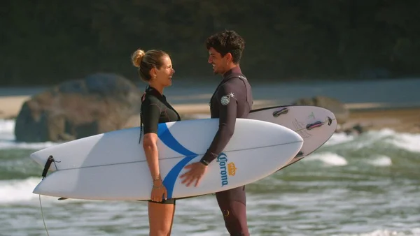 Gabriel Medina e Yasmin Brunet
