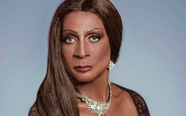 Luis Miranda em Madame Sheila no Teatro Unimed em Casa