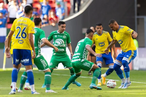Números apontam que Cruzeiro, Bahia, Grêmio e Vasco voltam à elite