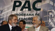 Presidente Lula e o líder do governo no Senado, Jaques Wagner, em agenda em Salvador em 2010 Presidente Lula e o líder do governo no Senado, Jaques Wagner, em agenda em Salvador em 2010