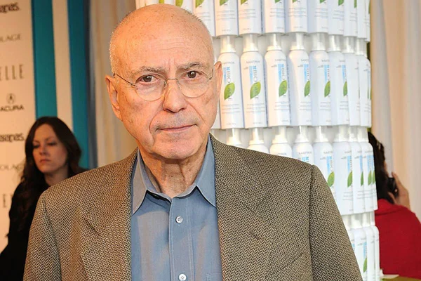 Ator de Pequena Miss Sunshine, Alan Arkin, morre aos 89 anos