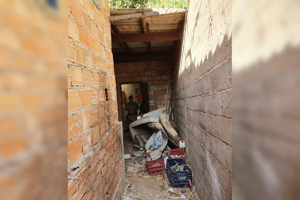 Clínicas do Entorno do DF acorrentavam e extorquiam pacientes