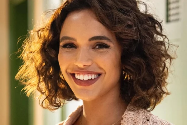 Giovana Cordeiro foi anunciada como semi-destaque no abre-alas do Acadêmicos do Salgueiro