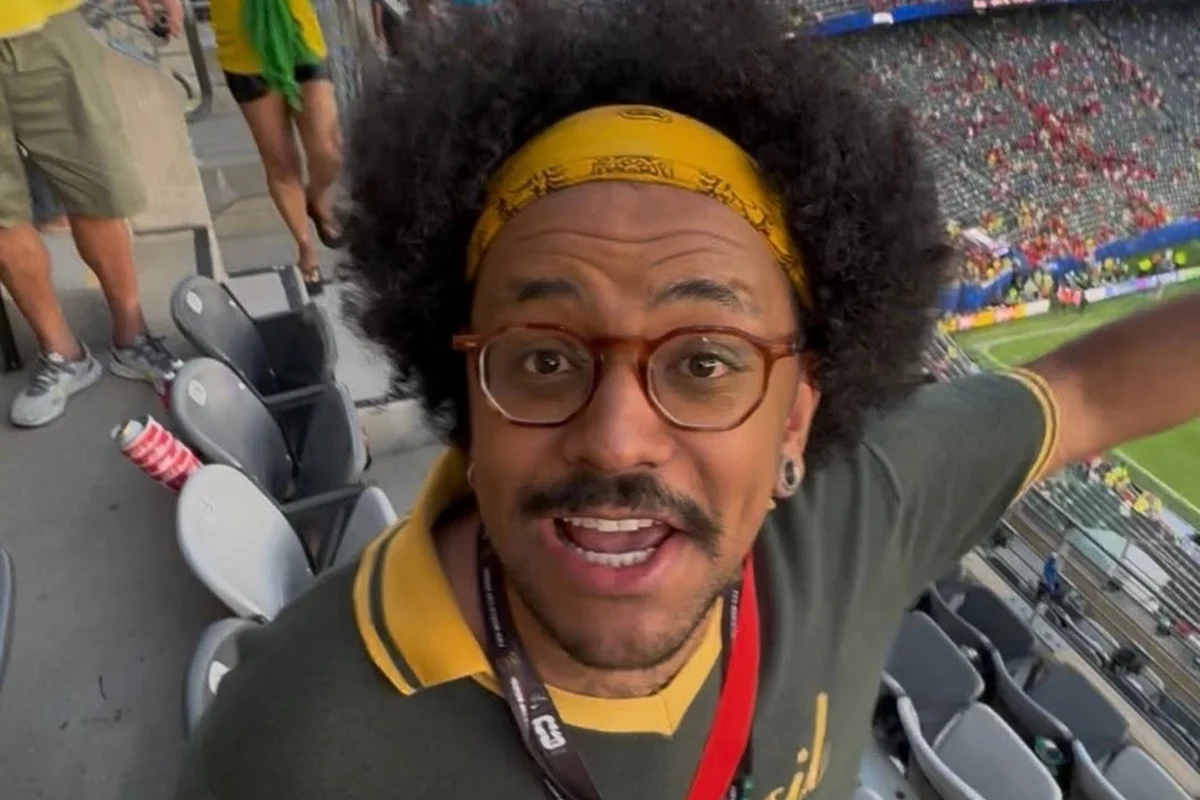 João Luiz Pedrosa posa no estádio durante a Copa do Mundo João Luiz Pedrosa posa no estádio durante a Copa do Mundo