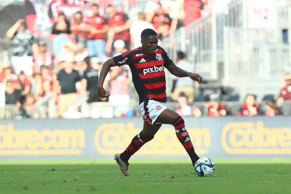 Foto colorida de Evertton Araújo, do Flamengo, durante a FC Series, em Orlando - Metrópoles