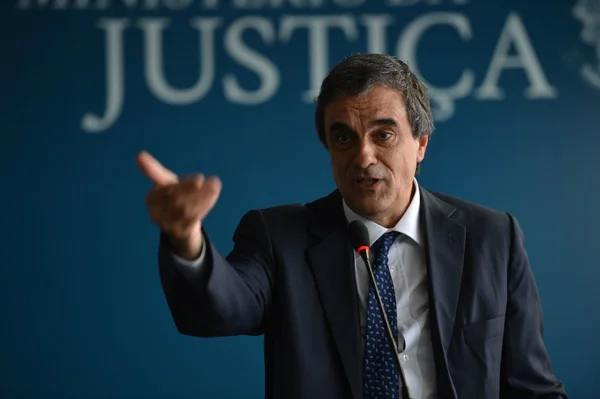 Cardozo: “Ciclo da situação política determinando a crise econômica está se interrompendo”