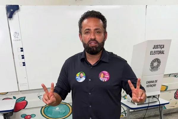 Ney Santos, eleito deputado e acusado de elo com PCC. Candidatura pode ser vetada pelo TSE - Metrópoles