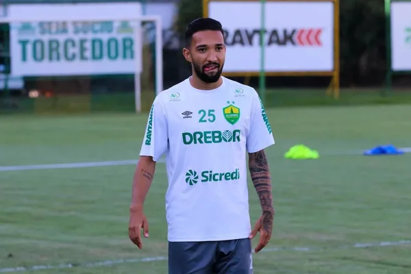 Clayson, do Cuiabá